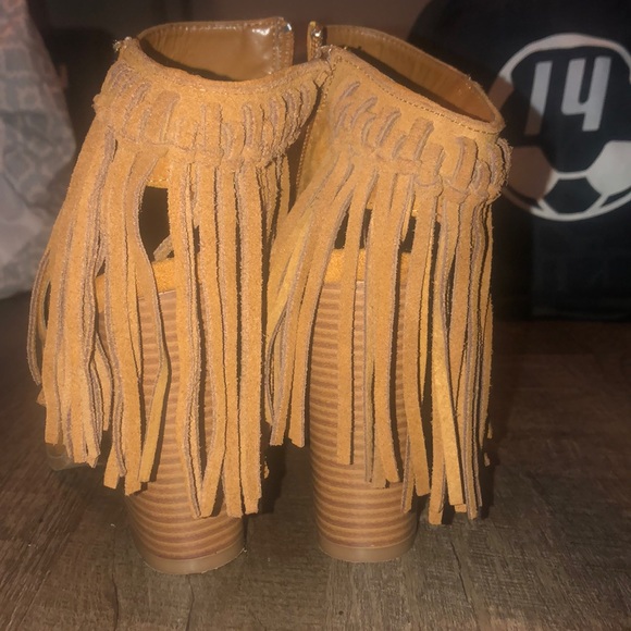 fringe open toe heels - Picture 3 of 5